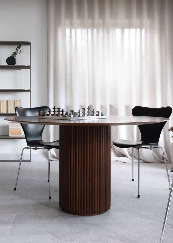 Palais Royal Table 130 cm Teak stained Ash