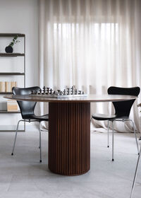Palais Royal Table 130 cm Teak stained Ash