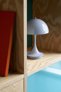 Panthella 160 Bordlampe Bærbar Pale Blue Opal Acryl