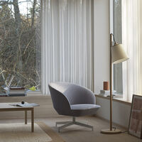 Pull Gulvlampe Hvit / Eik