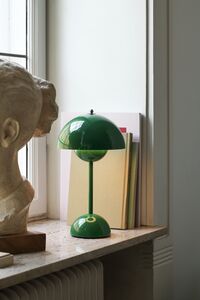 Flowerpot VP9 Bordslampa Portabel Signal Green
