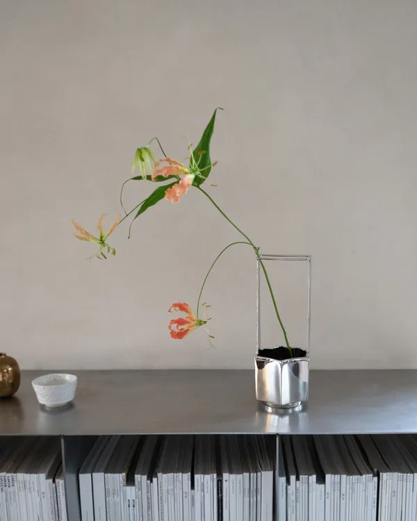 Ikebana Vase Nikkel