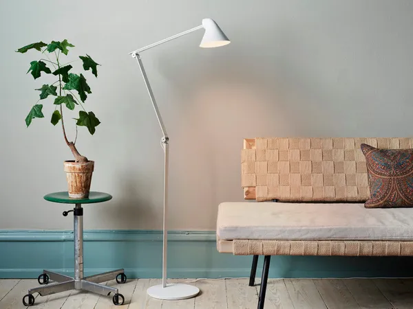 NJP Golvlampa Vit