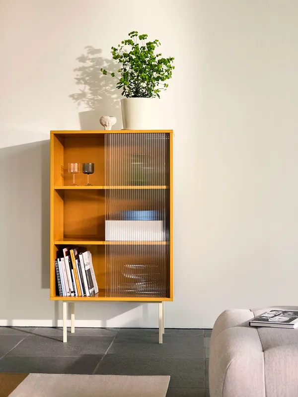 Colour Cabinet Vitriinikaappi Lasiovi / Keltainen