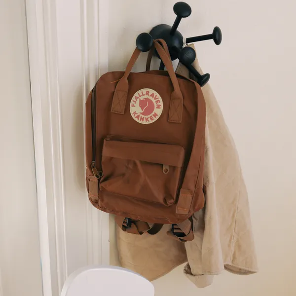 Wall Bug Koukku Ø16 cm Musta