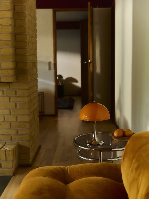 Panthella 250 Bordlampe Bærbar Original Opal Orange