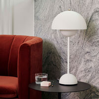 Flowerpot VP3 Bordlampe Laget av PVC Laget av malt metall Matt White