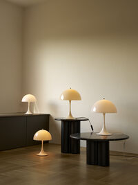 Panthella 320 Bordslampa Opalvit
