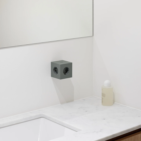 Square 2 Socket Extender With USB-C / Magnet Oak Green