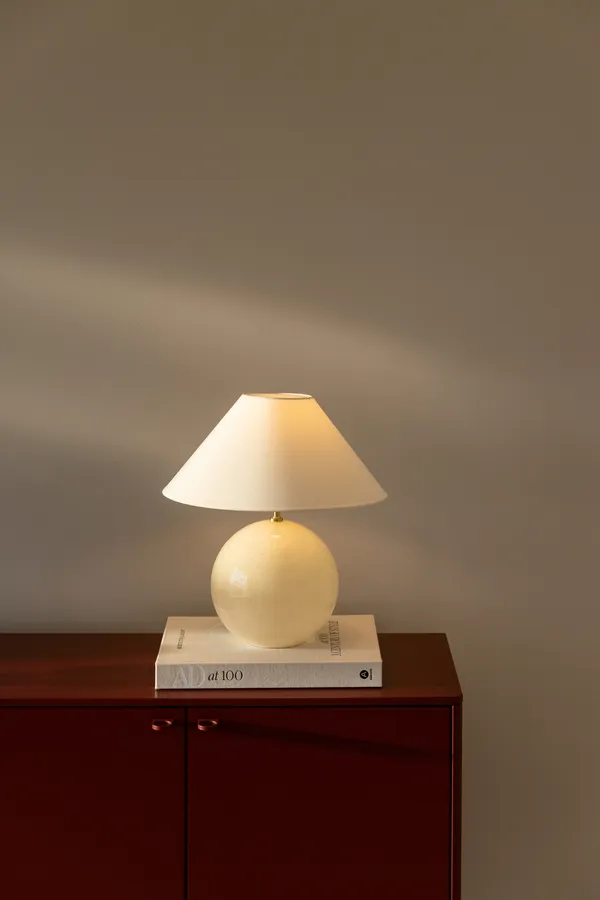 Iris 35 Bordlampe Creme