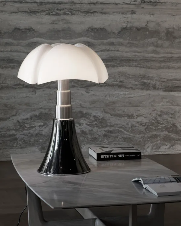 Pipistrello Medium Bordlampe Glossy Black