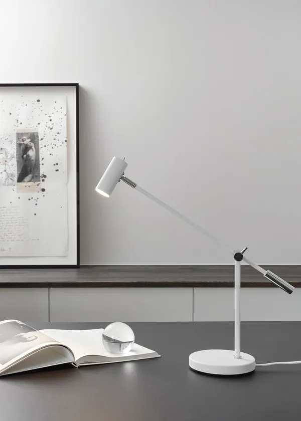 Cato Pöytävalaisin Matte White