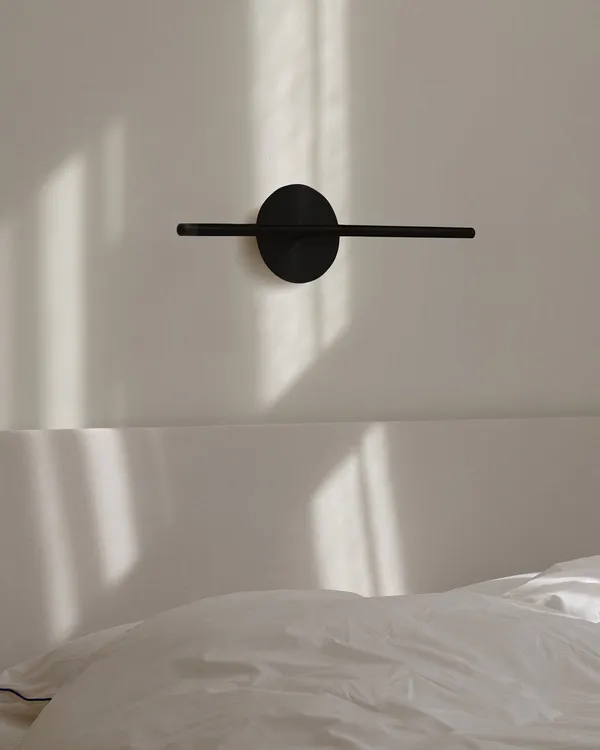 Omni Vegglampe Mini Sort