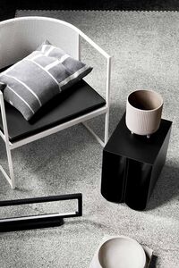 Curved Sidobord Svart