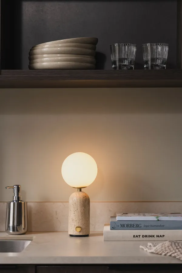 Torrano Bordlampe Bærbar Travertin