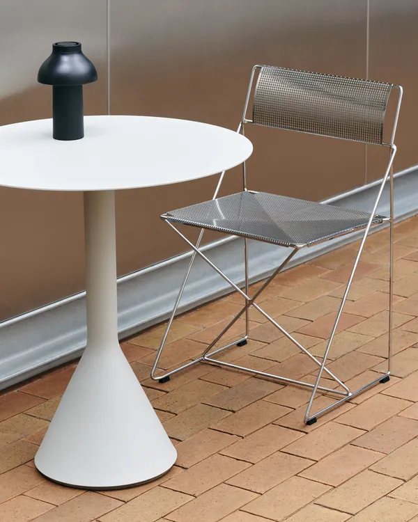 PC No 2 Bordslampa Portabel Soft Black
