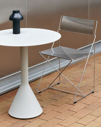 PC No 2 Bordslampa Portabel Soft Black