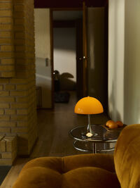 Panthella 250 Bordlampe Bærbar Original Opal Orange