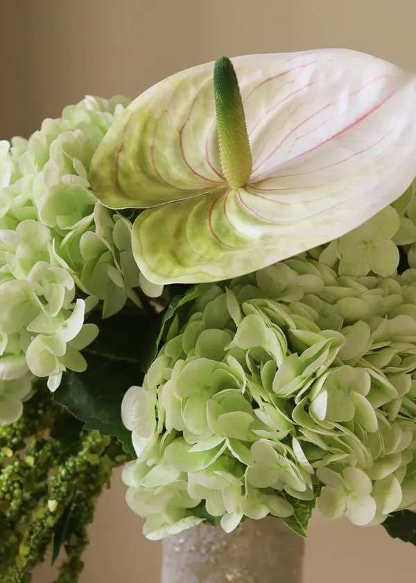 Dewdrop Symphony Buket