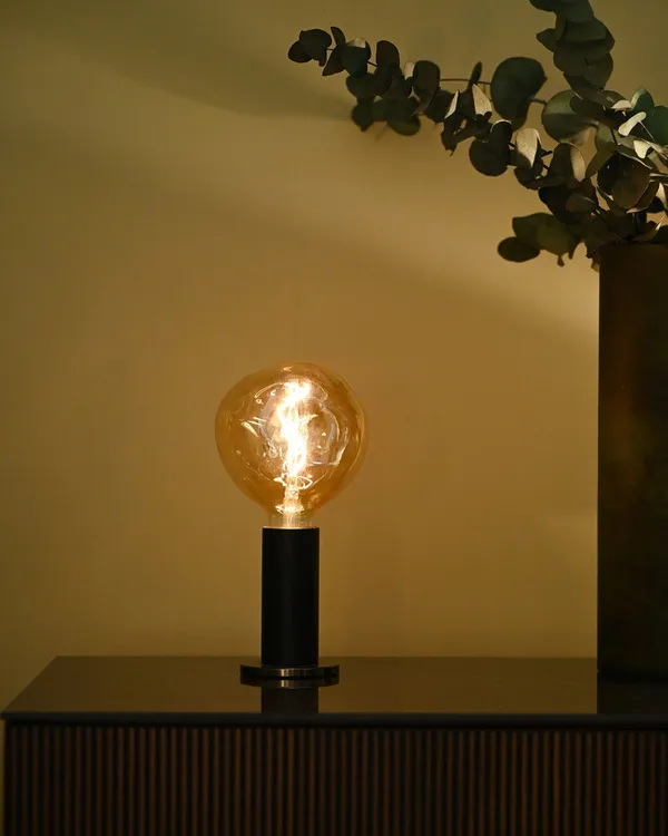 Tala Knuckle Bordlampe Black Oak