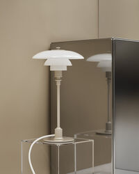 PH 2/1 Bordslampa Glossy Beige