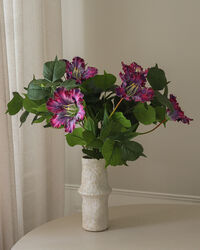 Plum Velvet Bukett 77 cm 10-pk
