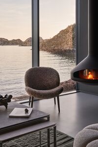 Lodge Fåtölj Låg Rygg Mörk Ek / Curly 07 Umber