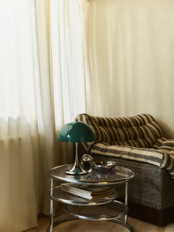 Panthella 250 Bordlampe Bærbar Original Opal Green