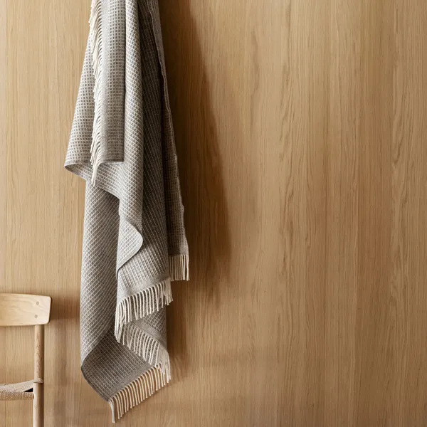 Vega Plaid 150x210 cm Grå