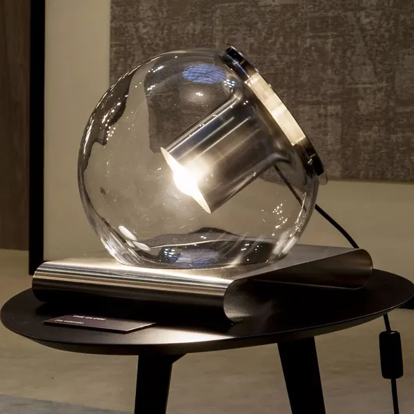 The Globe 228 Bordlampe Nikkel