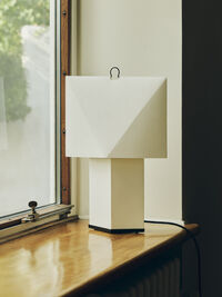 Aplat Table Lamp 660 White