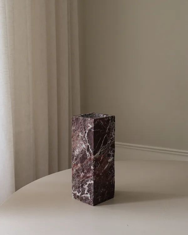 Edge Vase Medium Rosso Levanto