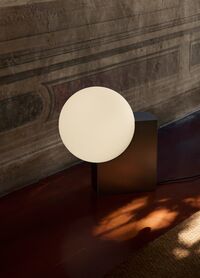 Journey SHY4 Golvlampa Borstat Stål / Opalglas