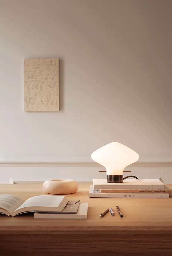 REPOSE 175 Bordlampe Sort