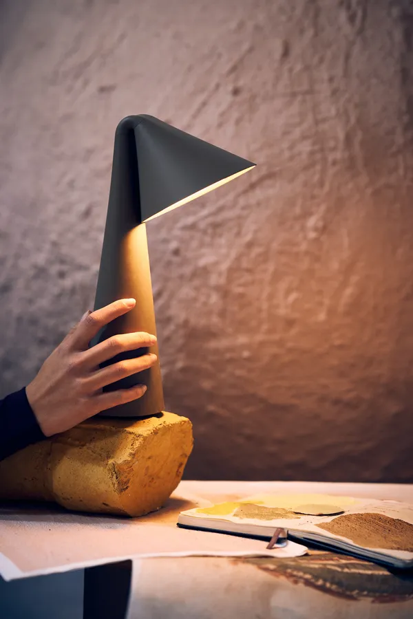 Ami Bordlampe Bærbar Olive Stone