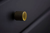 Helix Knopp Mässing