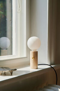 Core Pendel / Bordlampe Creme Travertin