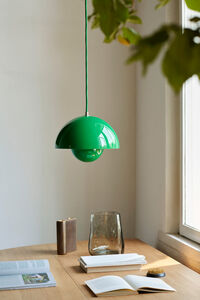Flowerpot VP1 Pendel Signal Green