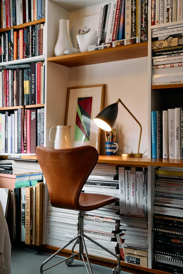 Gräshoppa Bordlampe Glossy Black