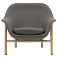 Drape Lounge Chair Low Grey Steel Lænestol Skum Fremstillet af tekstil Fremstillet af læder Ramme i egetræ Grå