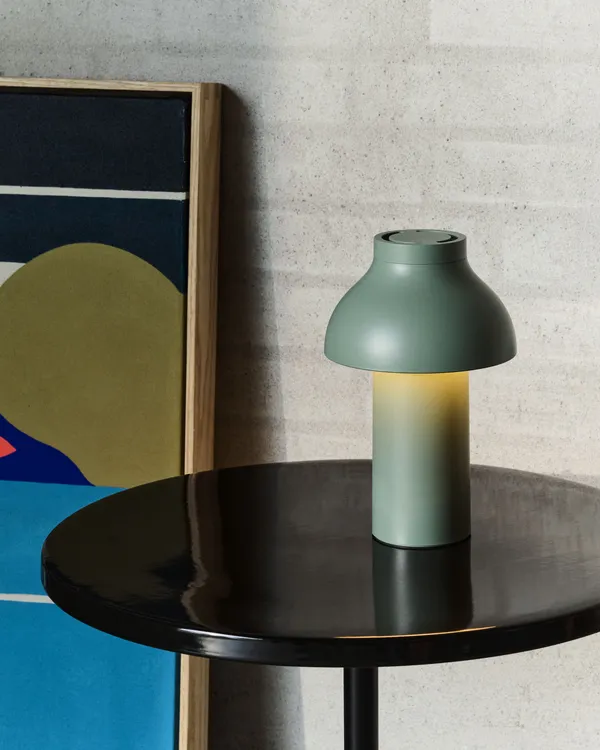 PC No 2 Bordslampa Portabel Fall Green