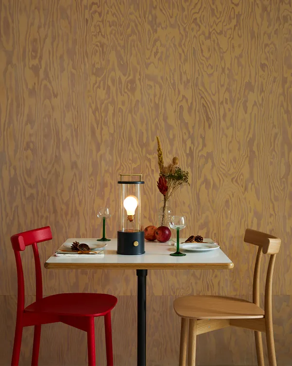 The Muse 2.0 Portabel Lampa Hackles Black