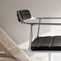 452 Svingstol med Hjul Polert Aluminium / Sort Skinn