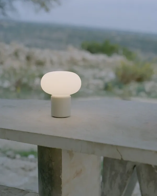 Karl-Johan Bordlampe Bærbar Lysegrå