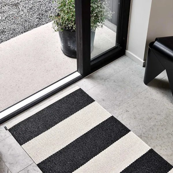 Bob Teppe 70x300 cm Black / Vanilla