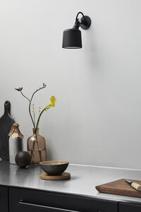 524 Wall Spot Black
