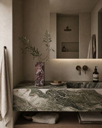 Edge Vase Medium Rosso Levanto