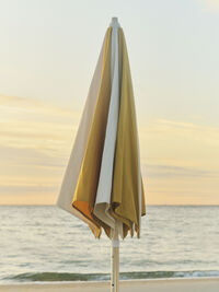Terrazza Parasol Octagon Off-white / Ochre