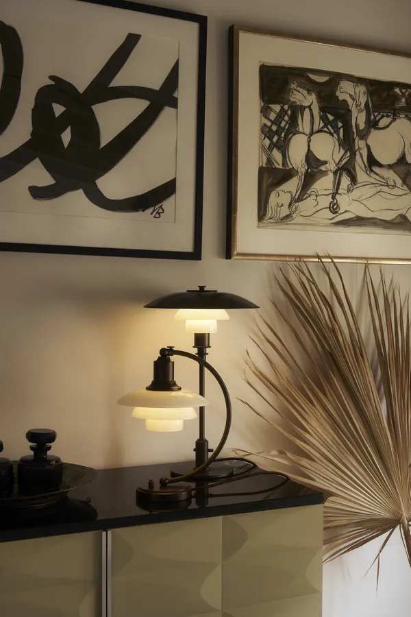 PH 2/2 Luna Bordlampe Aged Brass / Opalglass