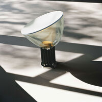 Taccia LED Table Lamp Bordslampa PMMA Svart